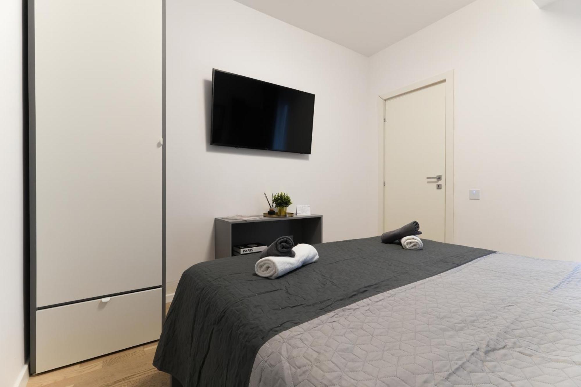 Ana - Cozy & Quiet With Balcony & Garden View * Bucarest